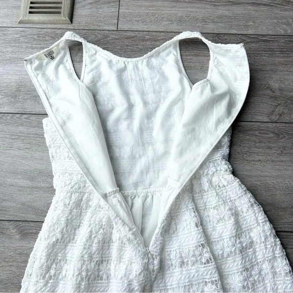 BB Dakota Andree  White Lace Dress - Picture 15 of 15